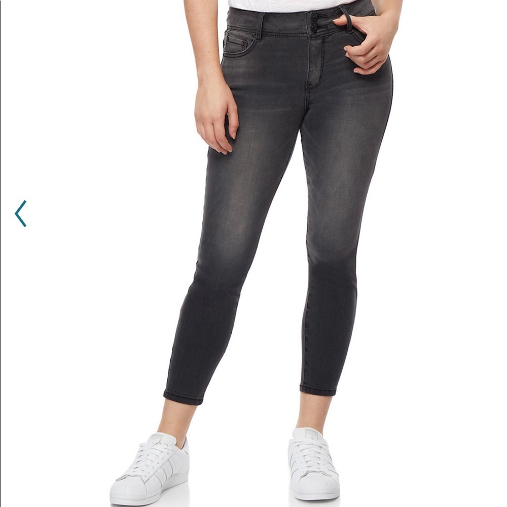 Wallflower jeans